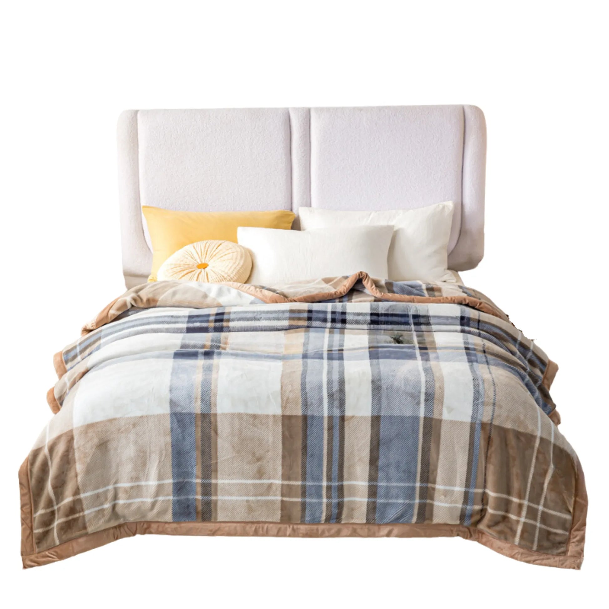 SilkenWarmth Raschel blanket, blue-brown plaid, on bed